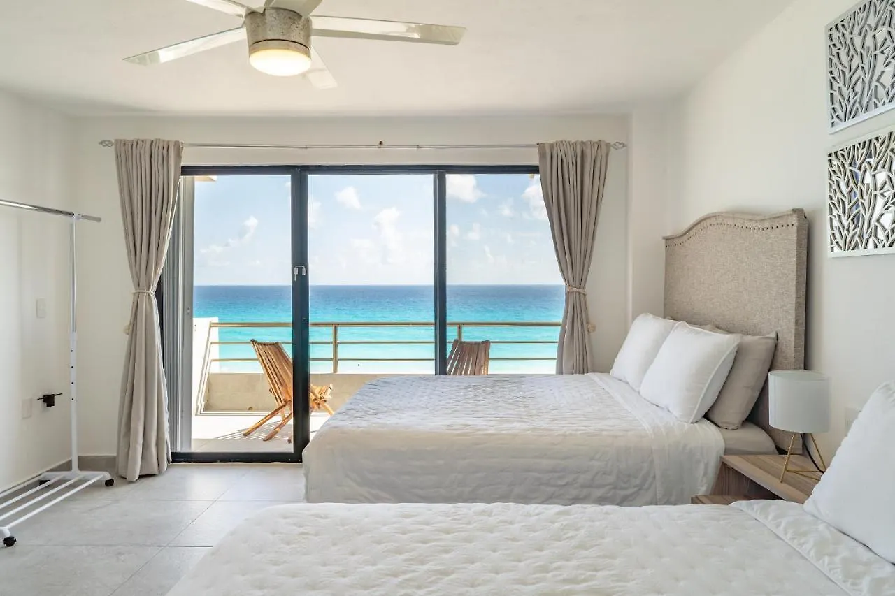 Sparkling Ocean View In Cancun