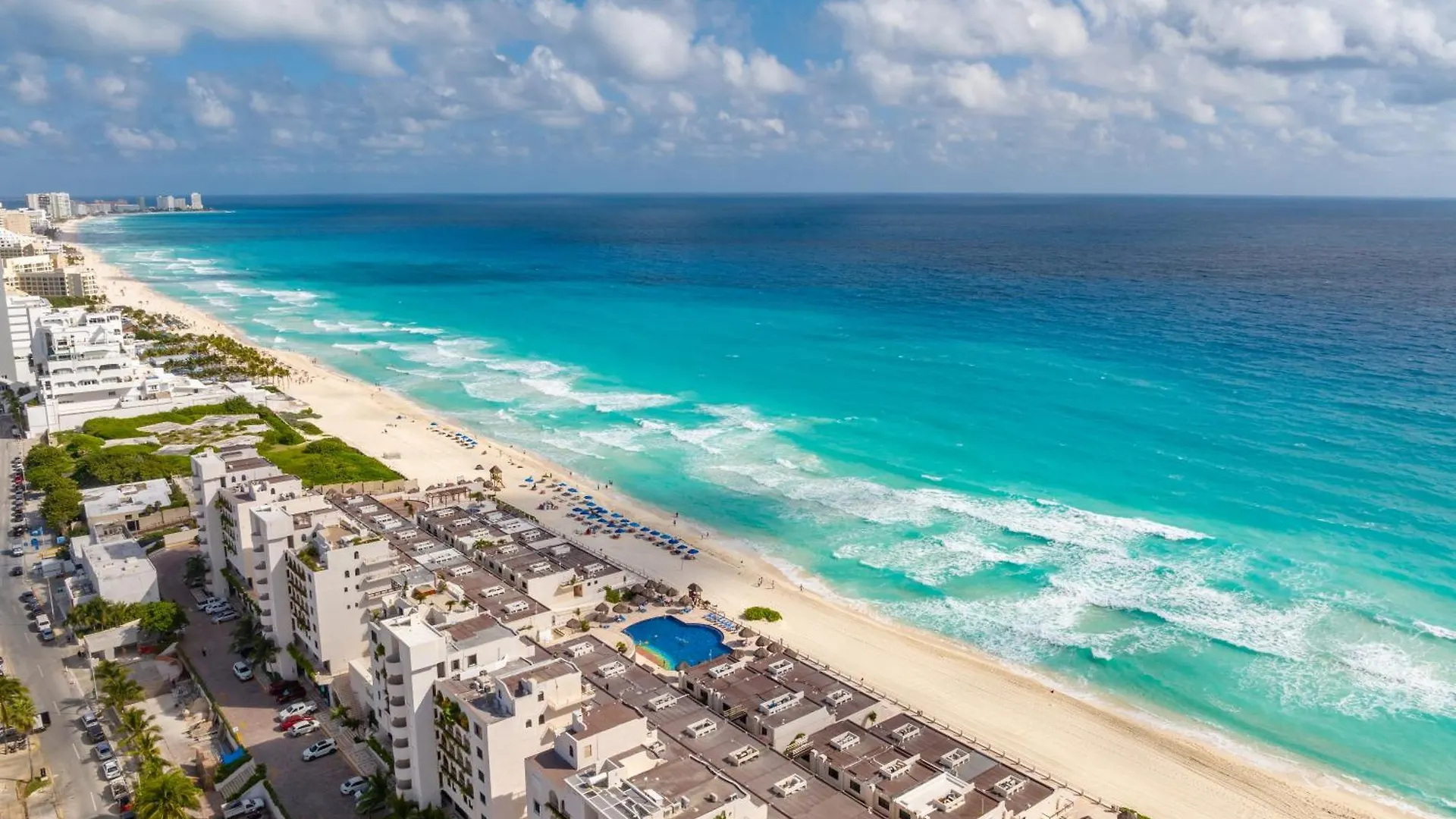 Sparkling Ocean View In Cancun