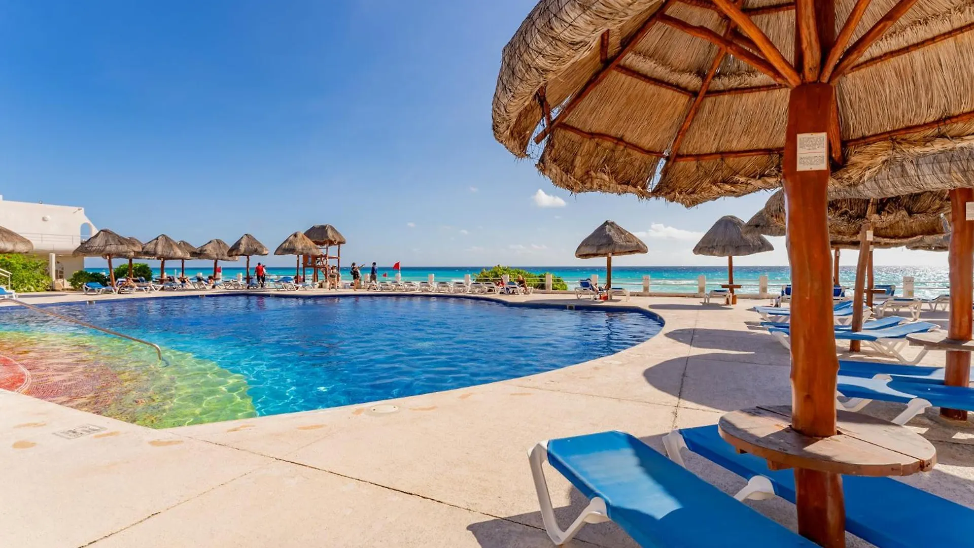 Sparkling Ocean View In Cancun